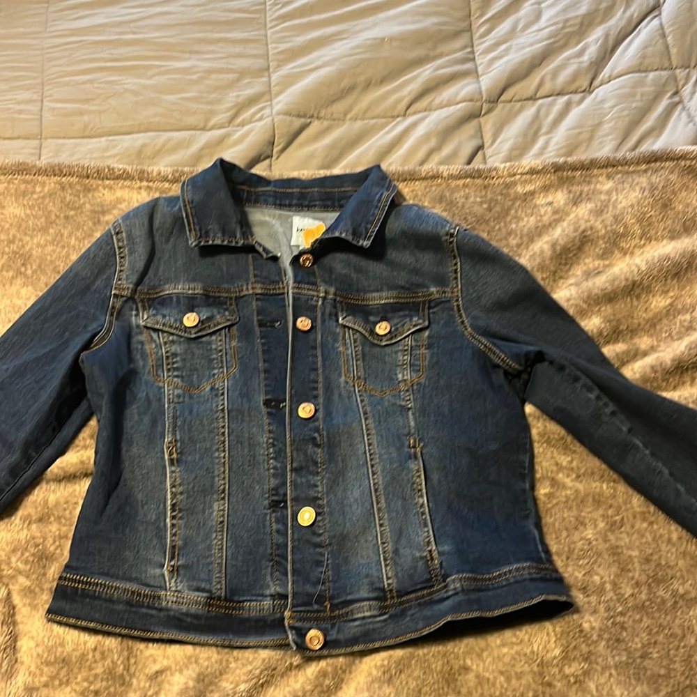 Excellent condition Kensie Jean jacket!